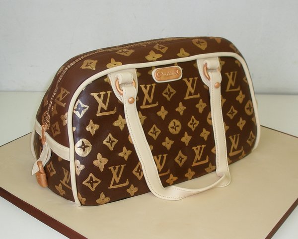 Louis Vuitton Hand bag cake