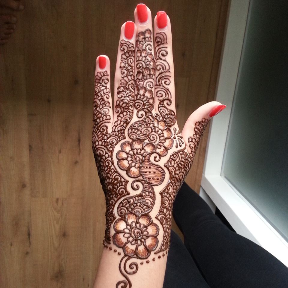 30 Beautiful Arabic Henna-Mehndi Designs for Girls Hands ...
