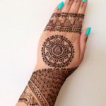 Tikki back Hand Mehndi Design