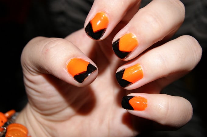 black and orange nail art design idea for happy halloween