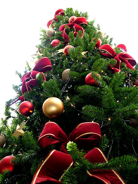 Red Bead Christmas Tree with Red & Gold Ornaments