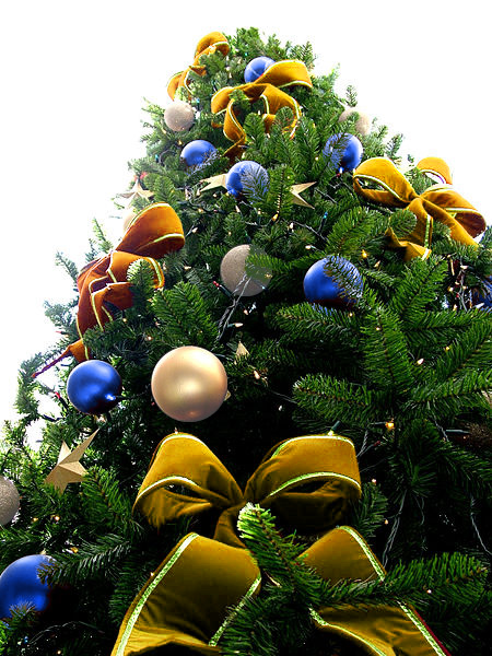 Yellow Bead Christmas Tree with Blue & White Pearl Ornaments