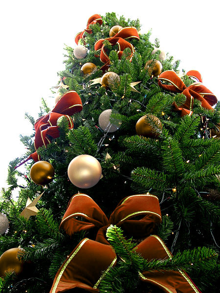 Orange Bead Christmas Tree with Golden & Pearl White Ornaments