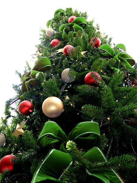 Green Bead Christmas Tree with White & Red Ornaments