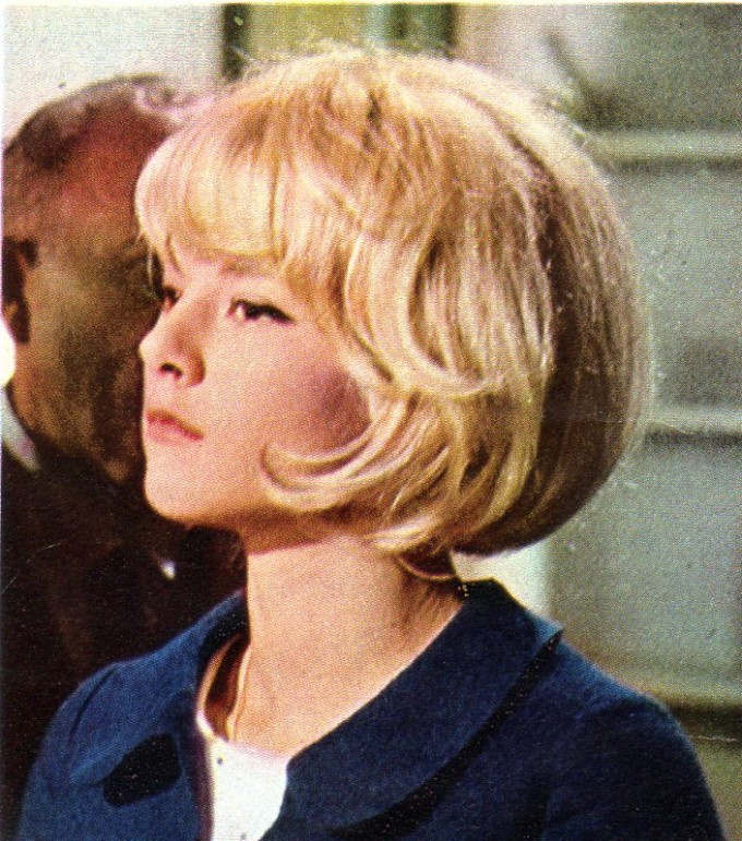 The 1960's - 1964 Hairstyle Vintage Hairstyle