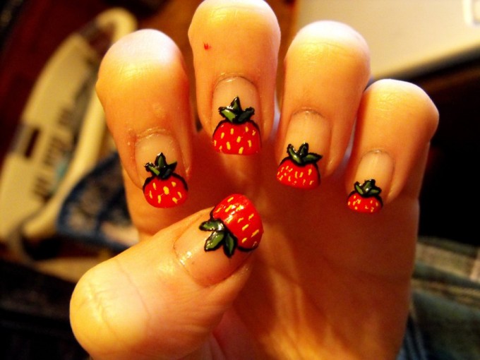 strawberry fruity tips nail designs
