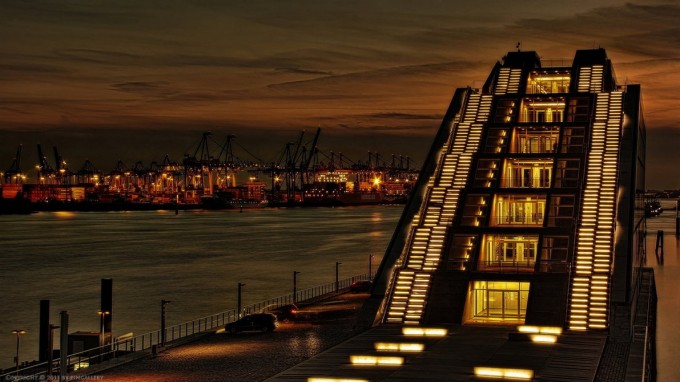 Port Pyramid - Hamburg Port Pyramid - Hamburg