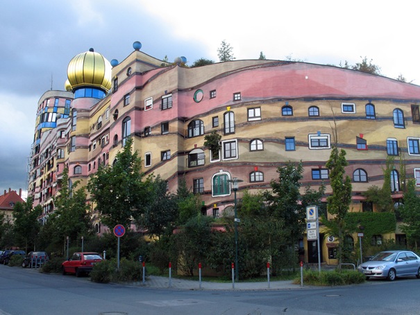 Forest Spiral - Hundertwasser Building (Darmstadt, Germany) Forest Spiral - Hundertwasser Building (Darmstadt, Germany)
