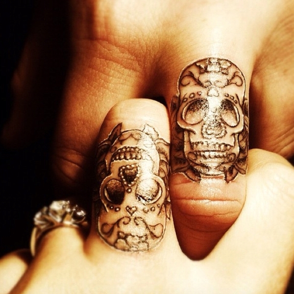 Skull Finger Tattoo Designs 6