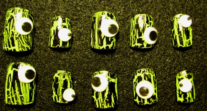 spooky eyes acrylic nail art designs idea