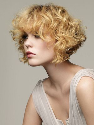 35 Cute Hairstyles For Short Curly Hair Girls ...