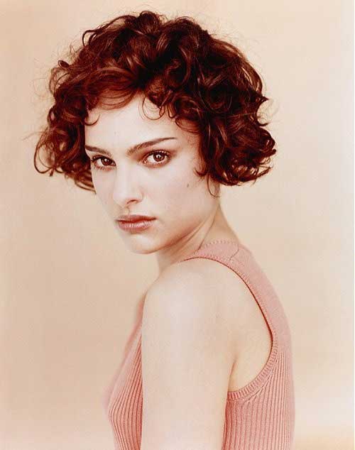 35 Cute Hairstyles For Short Curly Hair Girls – EntertainmentMesh