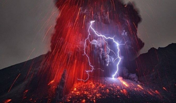 Dirty Thunderstorms As Volcanic Lightening