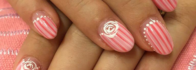 striped manicures for spring