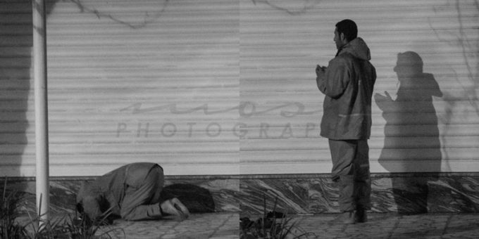 sweeper namaz prayer photo in street