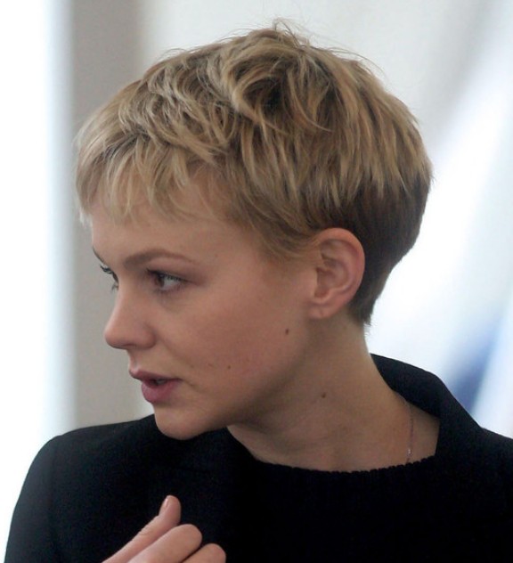 20 Cute Messy Hairstyles For Short Hair Entertainmentmesh