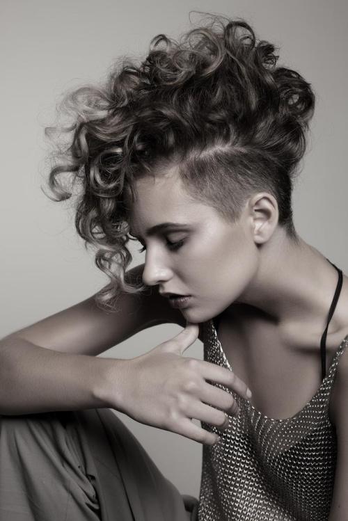 curly mohawk hairstyle