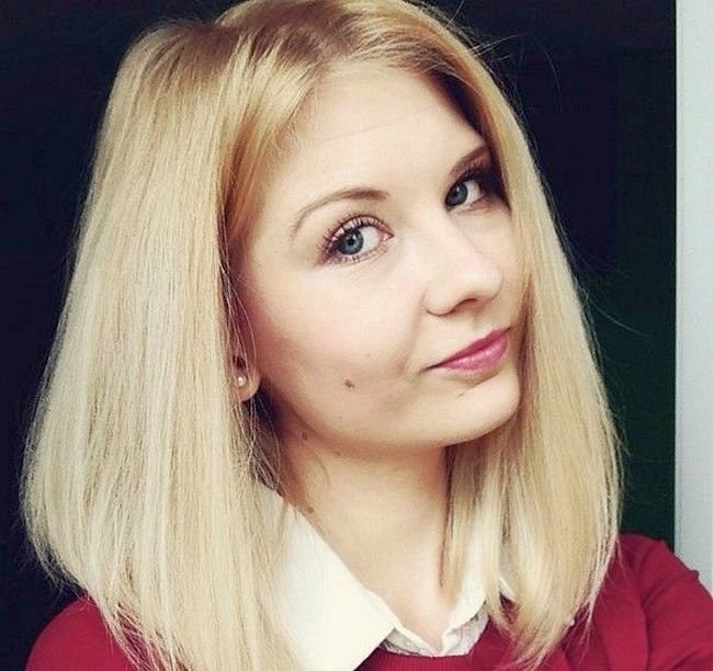 smooth long inverted bob strands hairstyle with offset parting