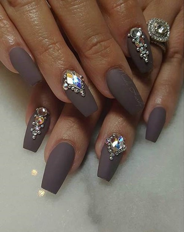 grey coffin nails with pearls and diamonds