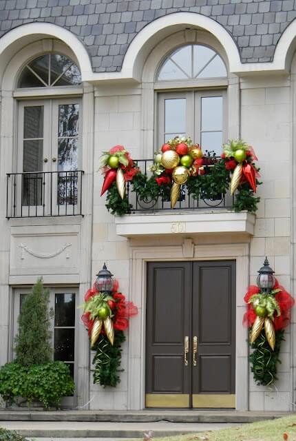 christmas balcony decorations with ornaments
