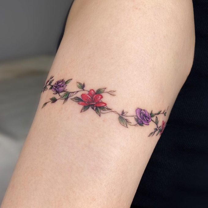 20+ Beautiful Freesia Flower Tattoo Ideas For Females – EntertainmentMesh