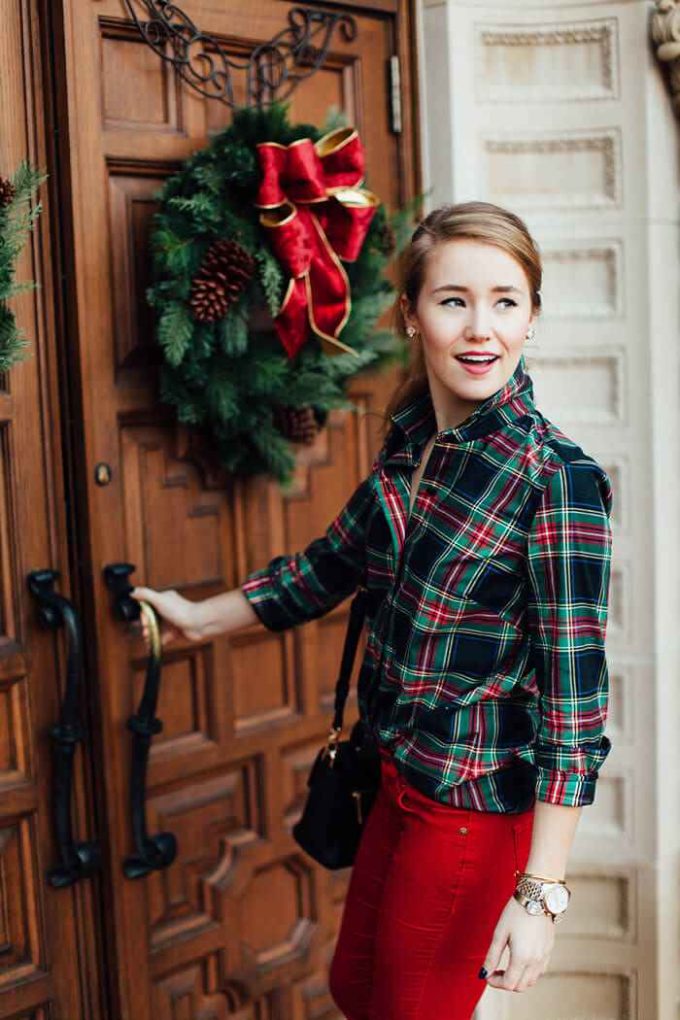 casual plaid christmas shirt outfit ideas for females