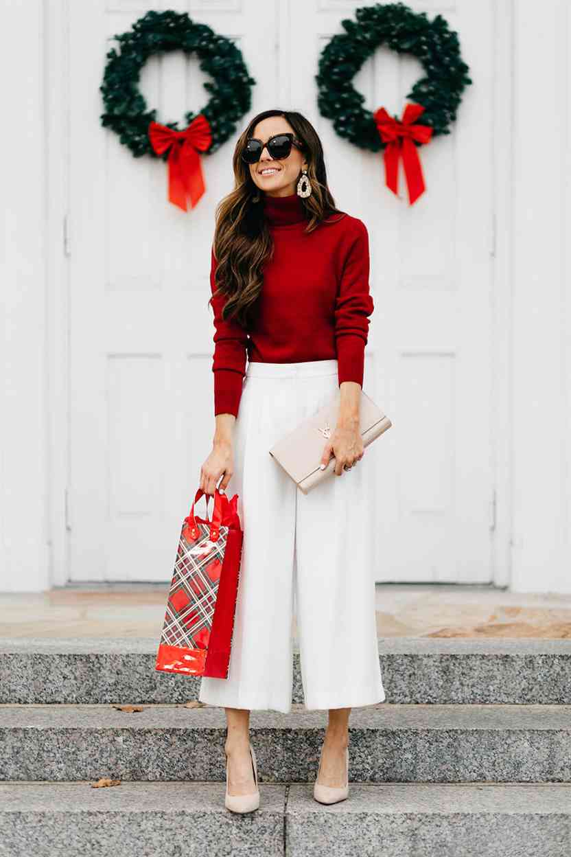 casual red and white christmas outfit ideas for females
