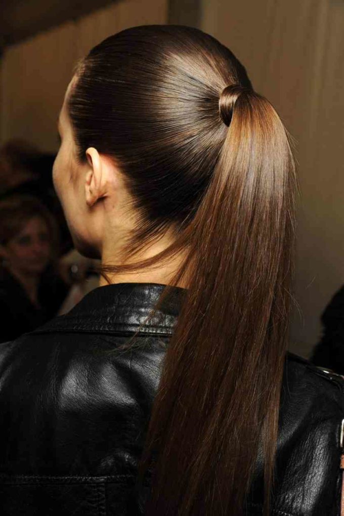 cute sleek high ponytail hairdo for winter