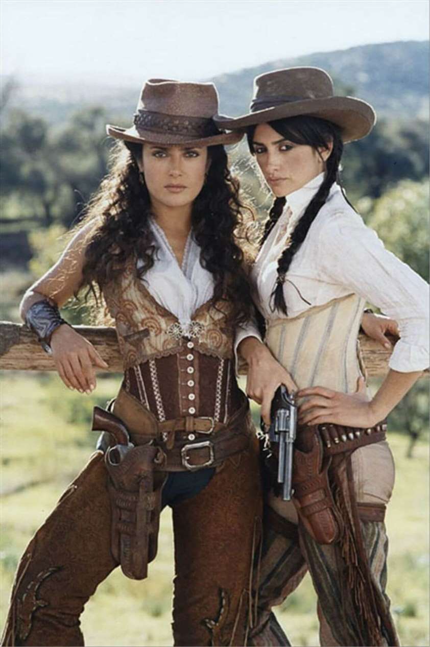90’s cowgirl outfit style with hostler and corset