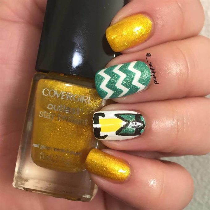 shimmery elf nail art design idea