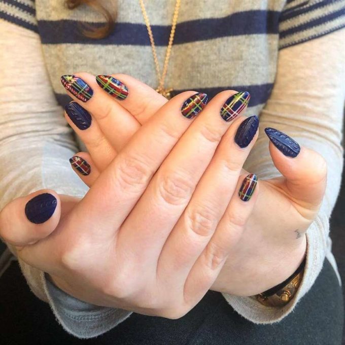 trendy merry xmas plaid nail design ideas