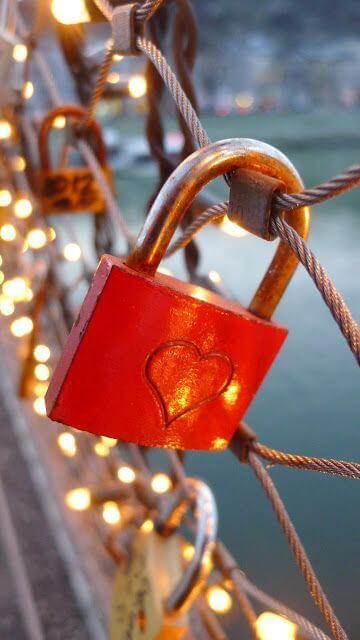 valentines day red lock with heart on wires wallpaper for phone