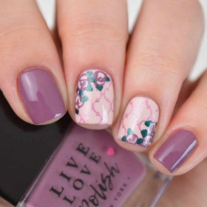 short glossy mauve with lacy print nails designs idea for spring 2022