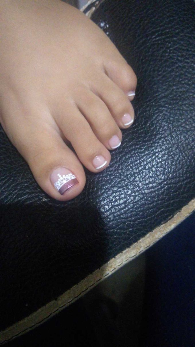 simple clean pink with white french tip toe nail art manicures for summer