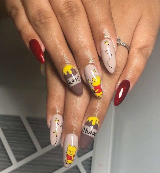 round honey pot winnie the pooh nails art designs idea