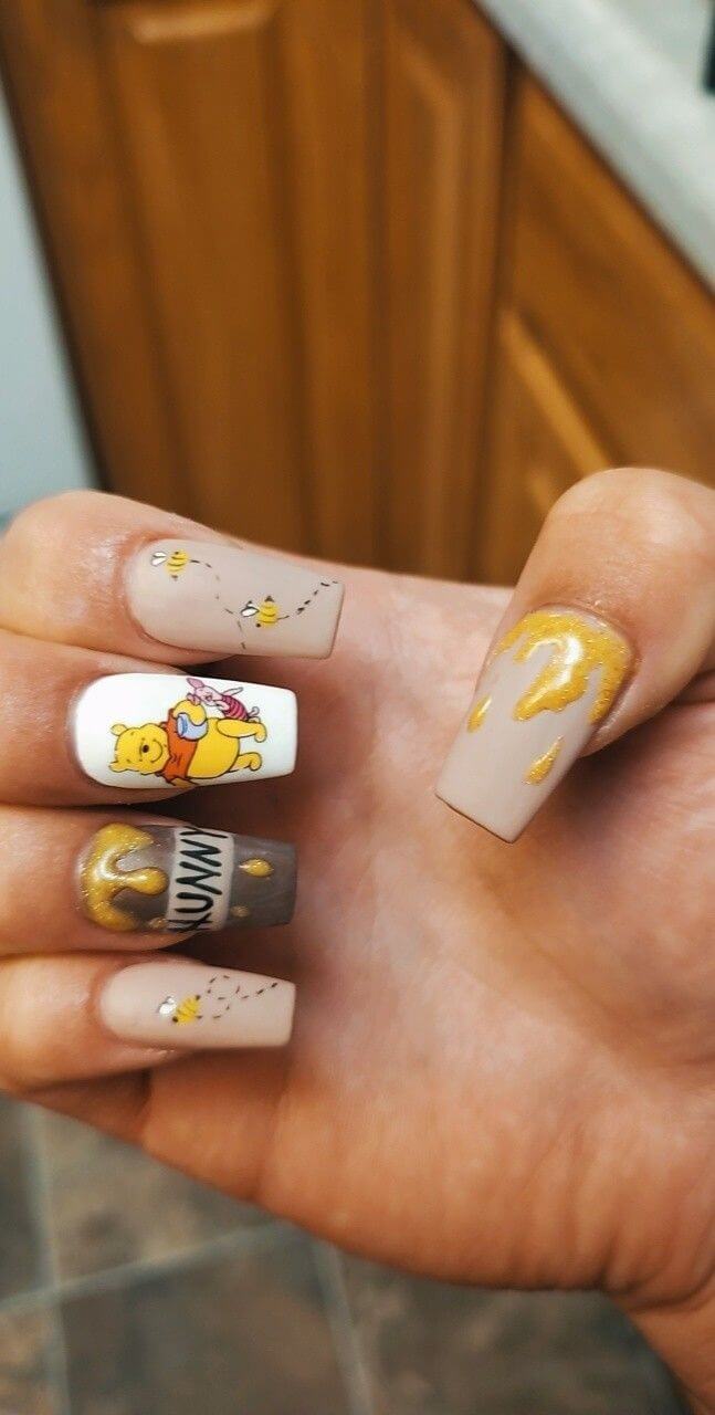 square honey pot winnie the pooh nail art design idea