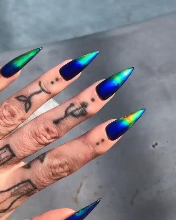 unique chromatic shades of blue and green nails design ideas