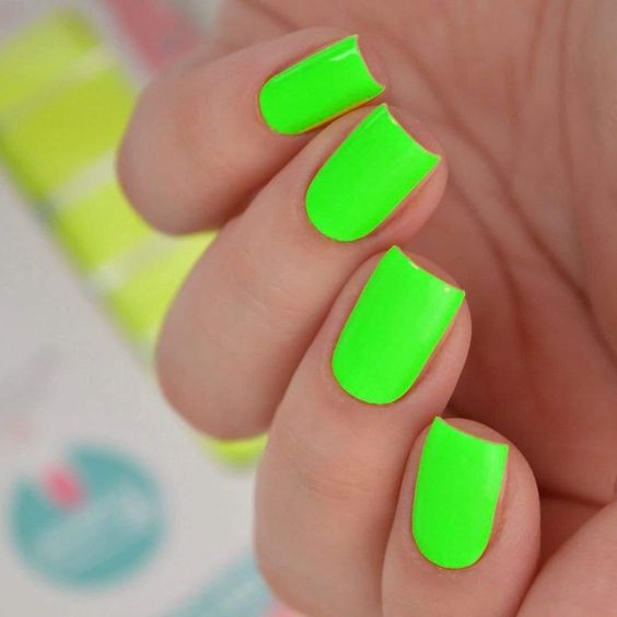 neon summer green nail art idea