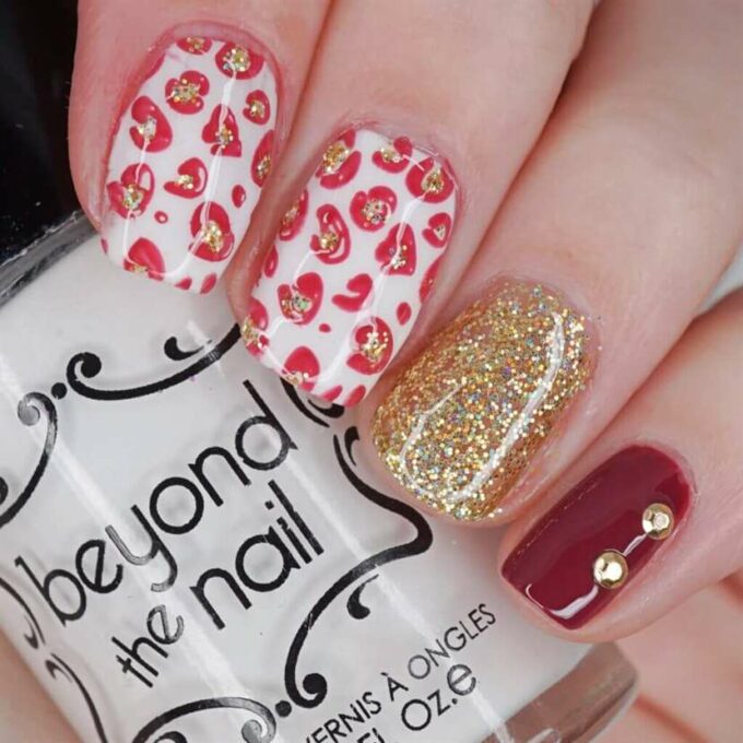 valentine’s day inspired with gold glitter cheetah nail art design idea