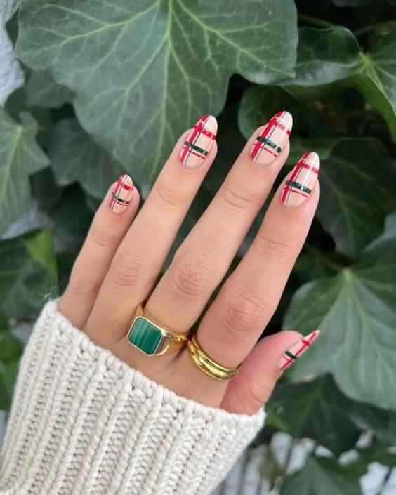 red and green plaid Christmas nails