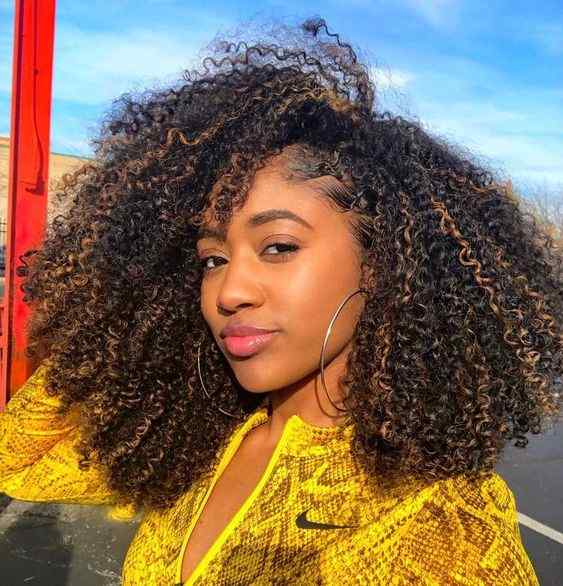 natural curly hair with blonde highlights strands