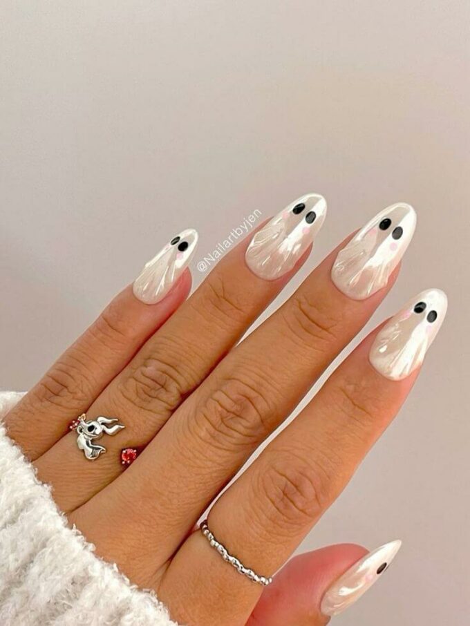 metallic ghost nail designs for halloween