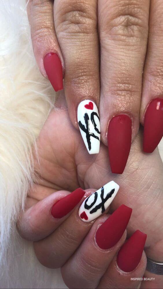 xoxo and heart maroon and white valentine nails designs