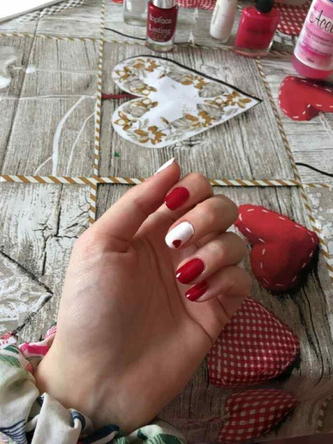 heart with white and red simple valentine nail design