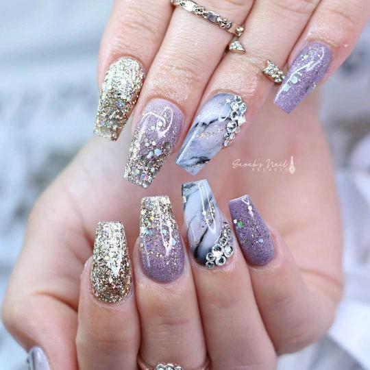 marble lavender and glitter gold nails designs