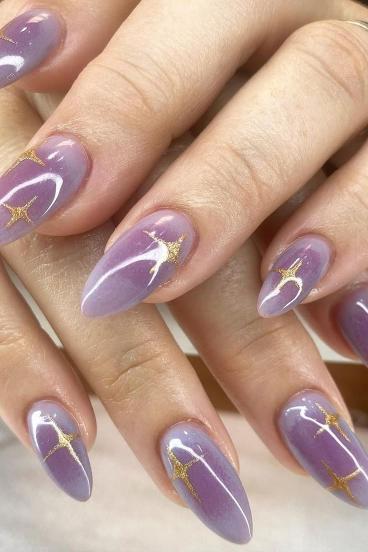 lavender and gold accent nails designs