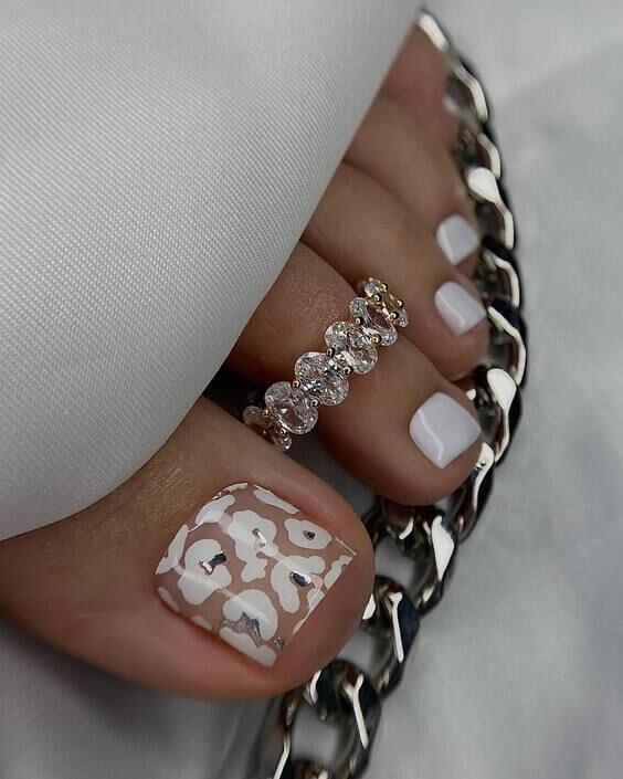 summer white prints toe nail designs 