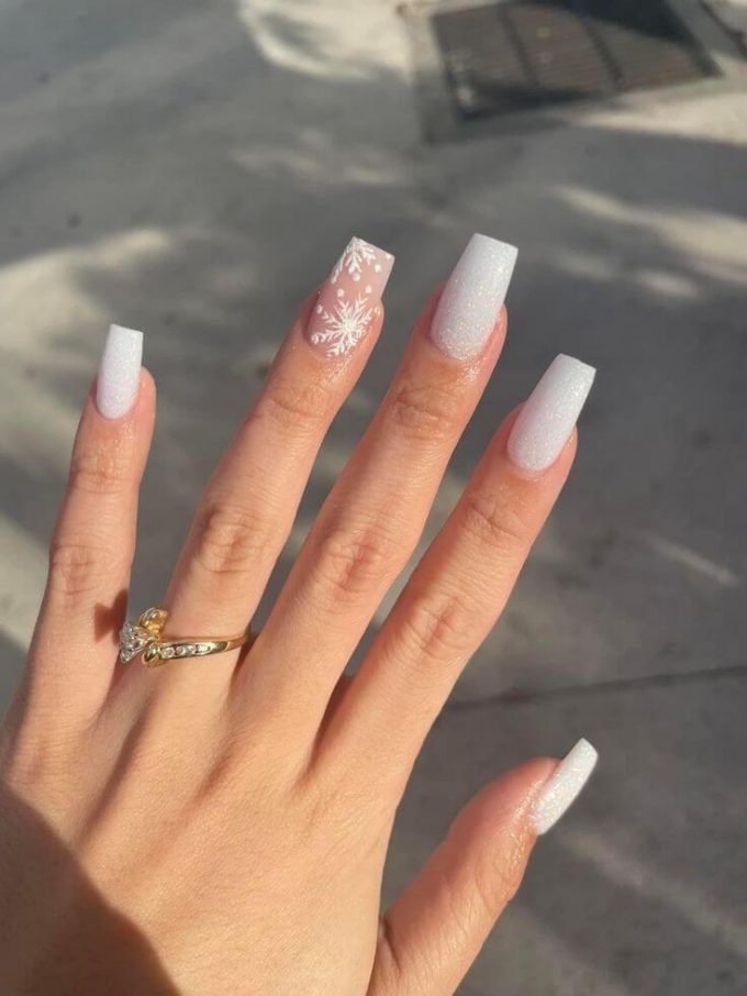 glittery christmas snow nail designs